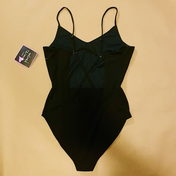 Women’s Mixed threads black open back bodysuit - Picture 2 of 3